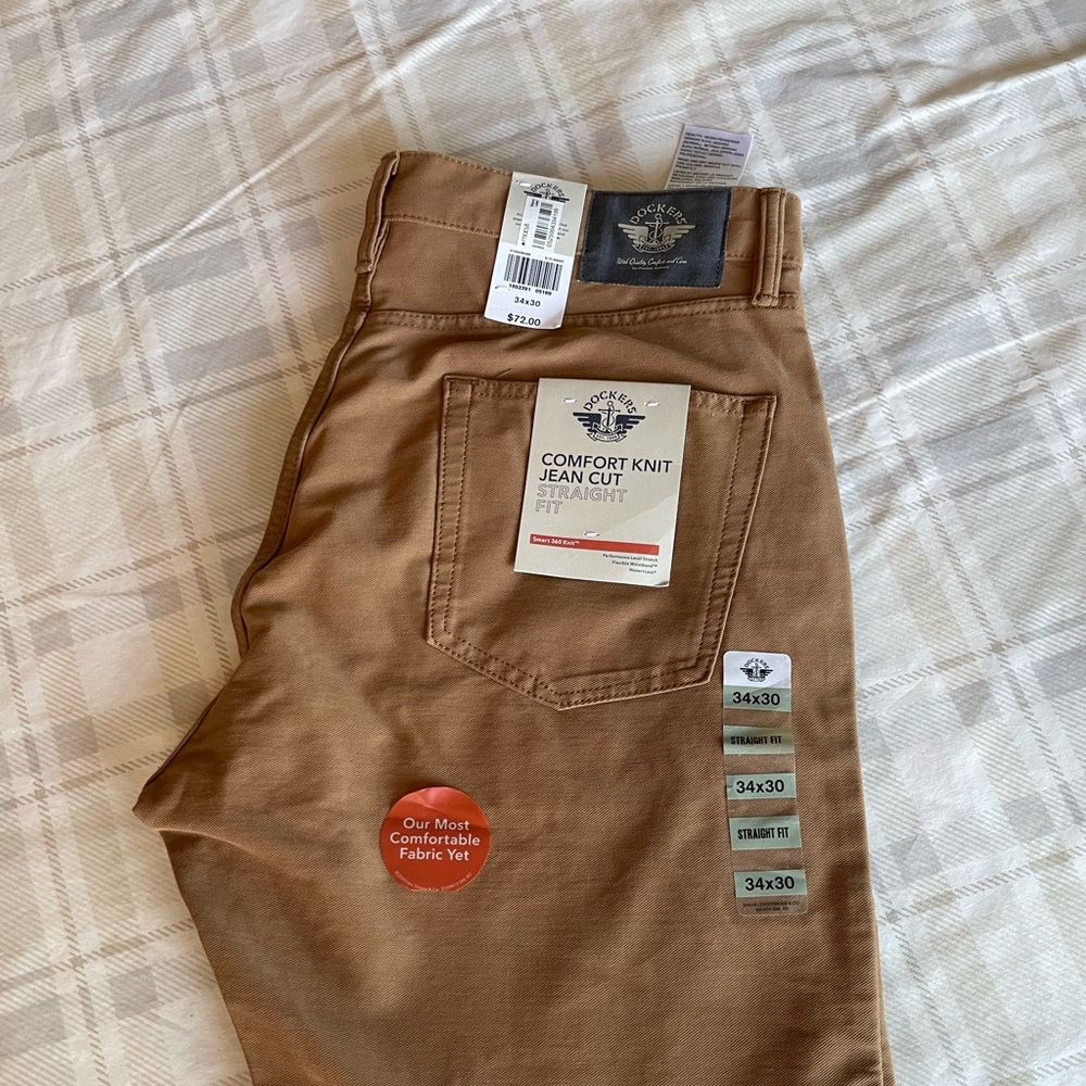 Dockers Mens Comfort Knit Jean Cut Straight Fit size 34 x 30 NWT
